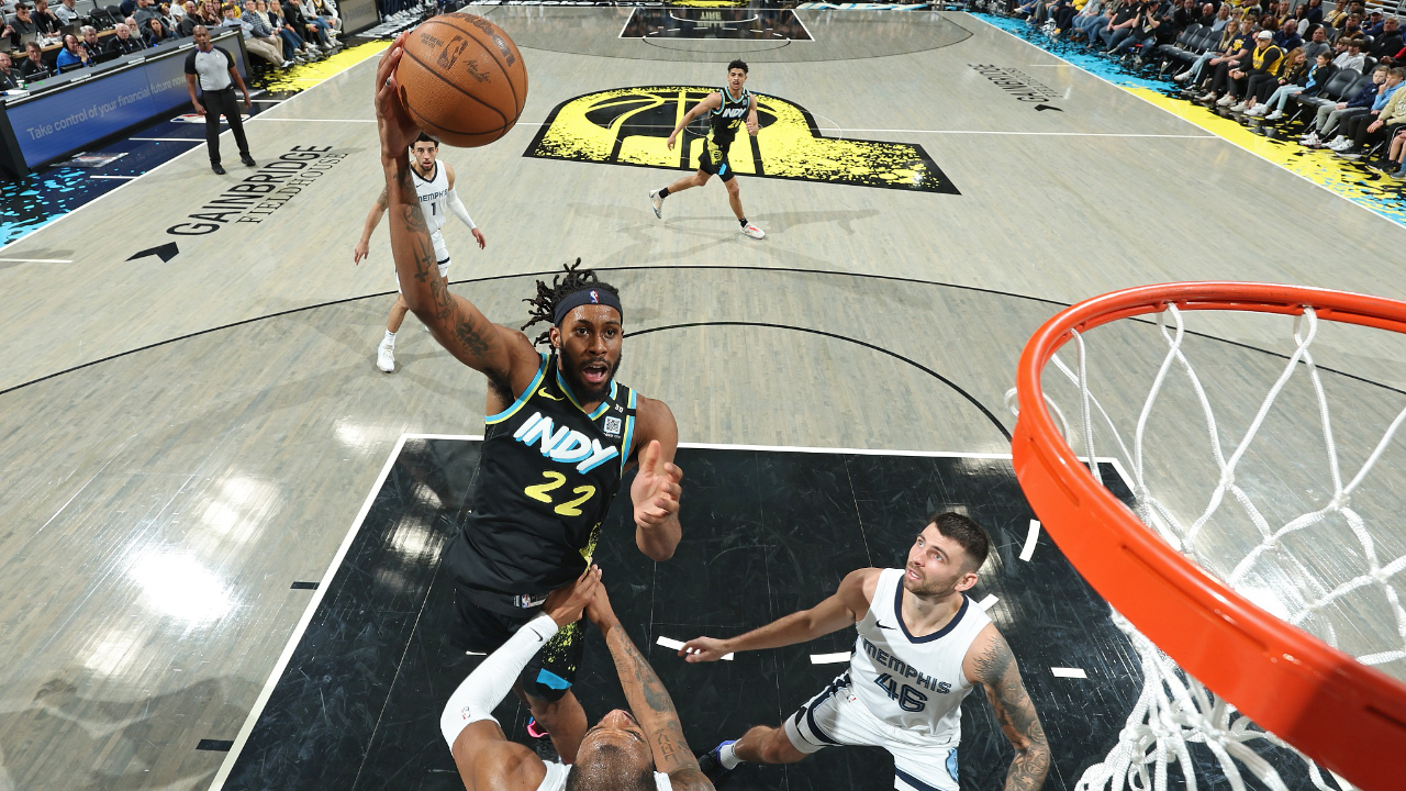 爱游戏入口-步行者翻盘灰熊,詹姆斯刷新纪录