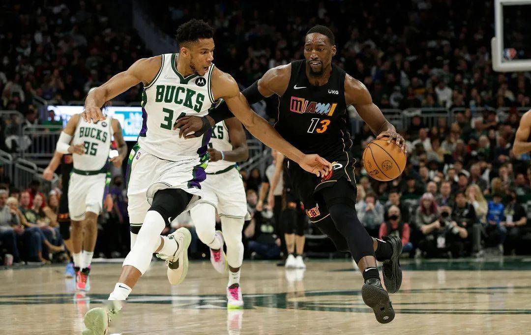 爱游戏官方入口-山西队绝杀山东队，霍勒迪带队取胜