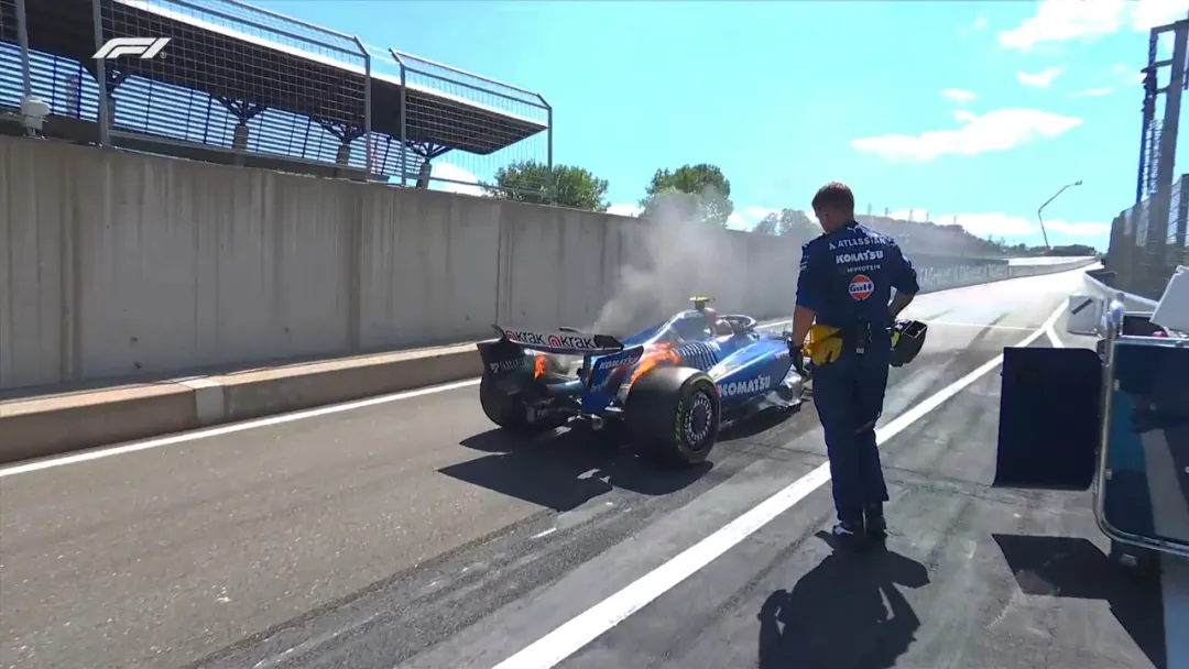 爱游戏官网-威廉姆斯险胜索伯车队，勒克莱尔点燃赛场