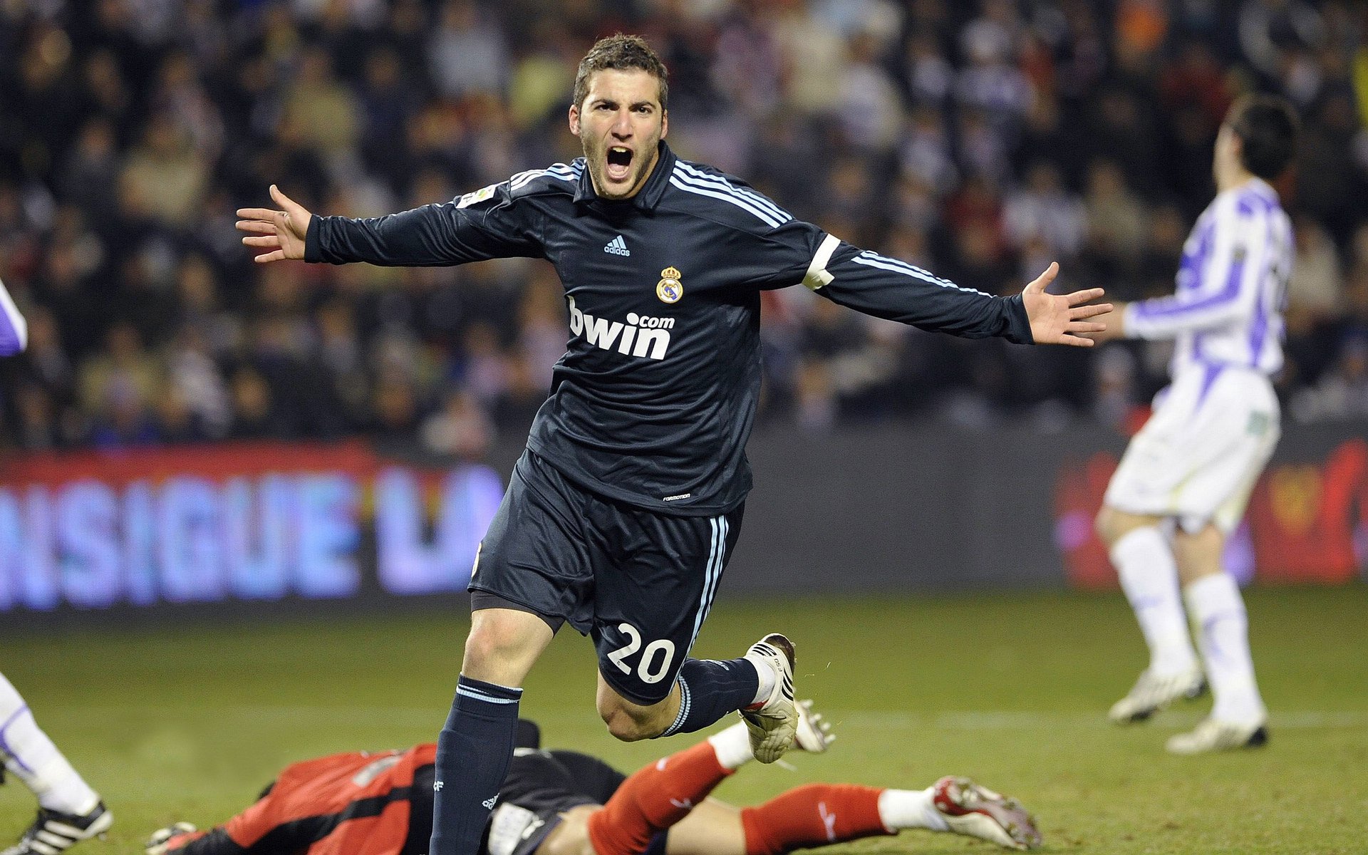 爱游戏下载-伊拉克铁骑踏碎非洲神话，亚洲足球的觉醒与第三世界的逆袭